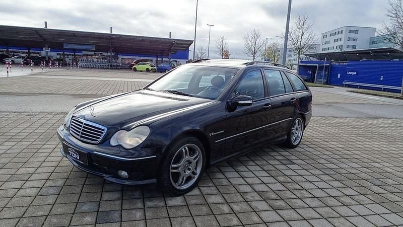 Schwarz Gebraucht 2003 Mercedes C32 AMG AMG Limousine | 9.900 € - Bild 1/4