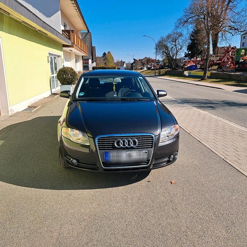 Gebraucht Audi A4 131 PS (96 kW) 2007 Grau Limousine