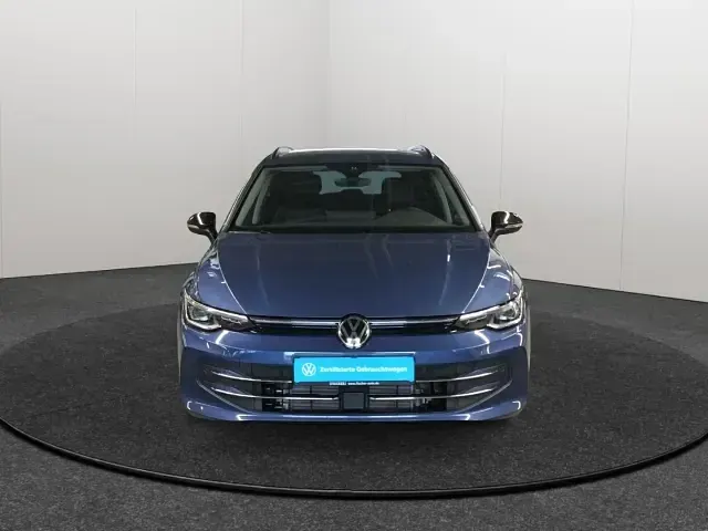 Gebraucht VW Golf VIII Goal 150 PS (110 kW) 2025 Blau Kombi