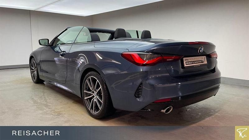 Gebraucht BMW 420 184 PS (135 kW) 2025 Arctic race blue metallic Cabrio