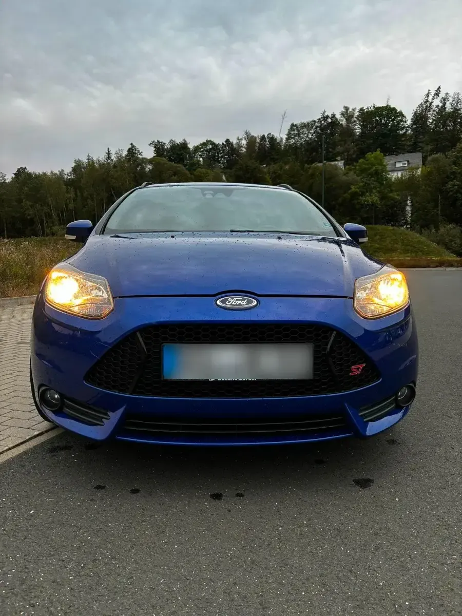 Gebraucht Ford Focus ST 250 PS (183 kW) 2013 Blau Kombi
