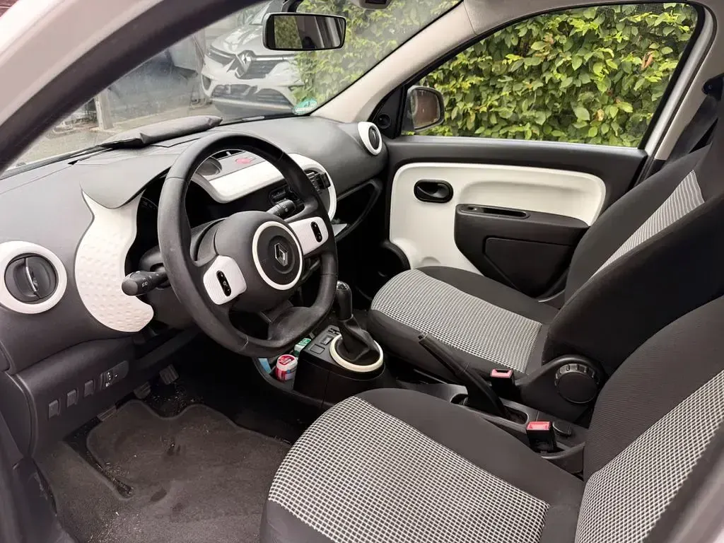 Gebraucht Renault Twingo Life 71 PS (52 kW) 2016 Weiß Kleinwagen