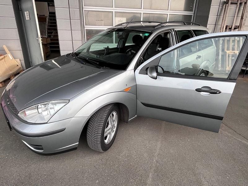 Gebraucht Ford Focus 115 PS (84 kW) 2004 Grau Kombi