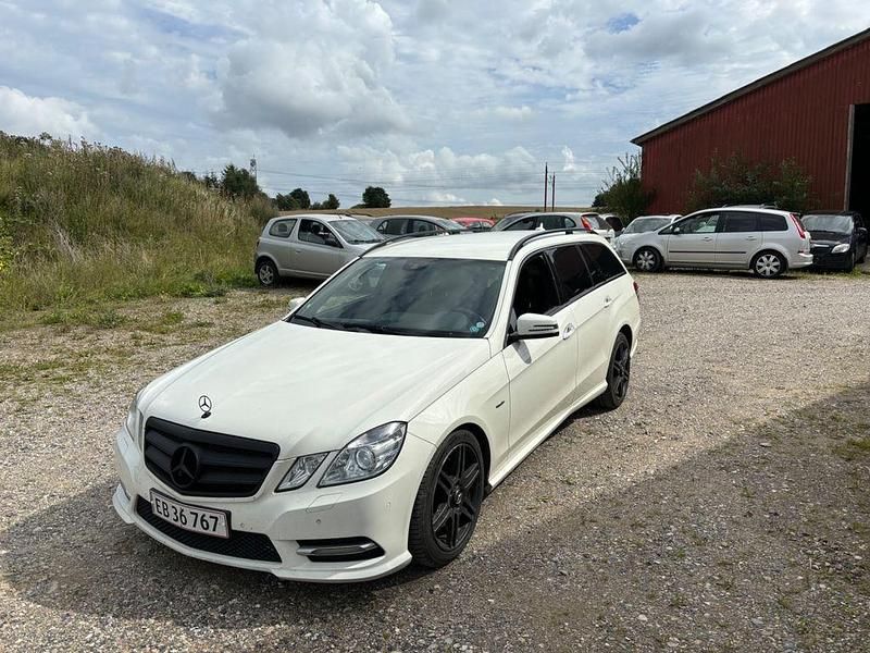 Weiß Gebraucht 2012 Mercedes E220 Kombi | 4.600 € (Guter Preis) - Bild 1/4