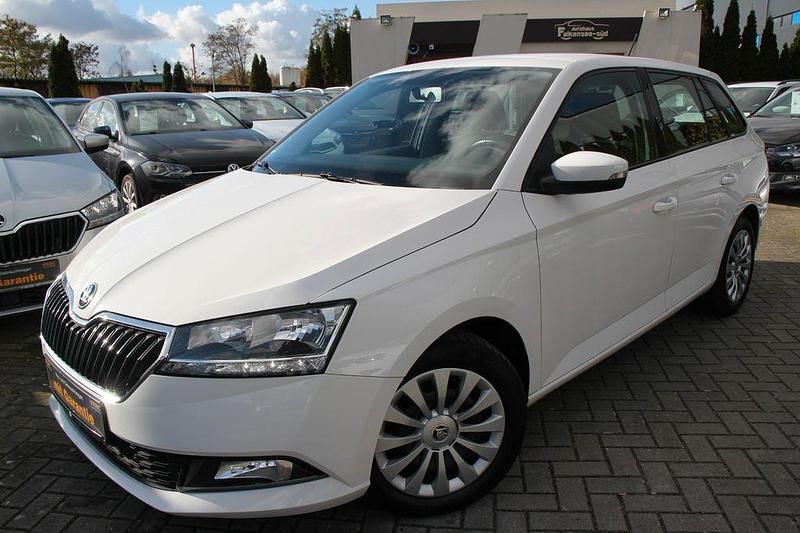 Weiß Gebraucht 2022 Skoda Fabia Active Kombi | 11.790 € (Guter Preis) - Bild 1/4