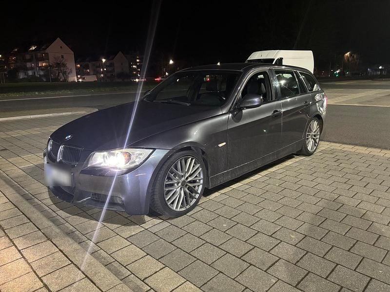 Grau Gebraucht 2007 BMW 335 M Sport Kombi | 7.998 € (Superpreis) - Bild 1/4