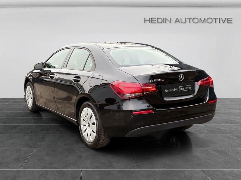 Gebraucht Mercedes A250 218 PS (160 kW) 2022 Schwarz Limousine