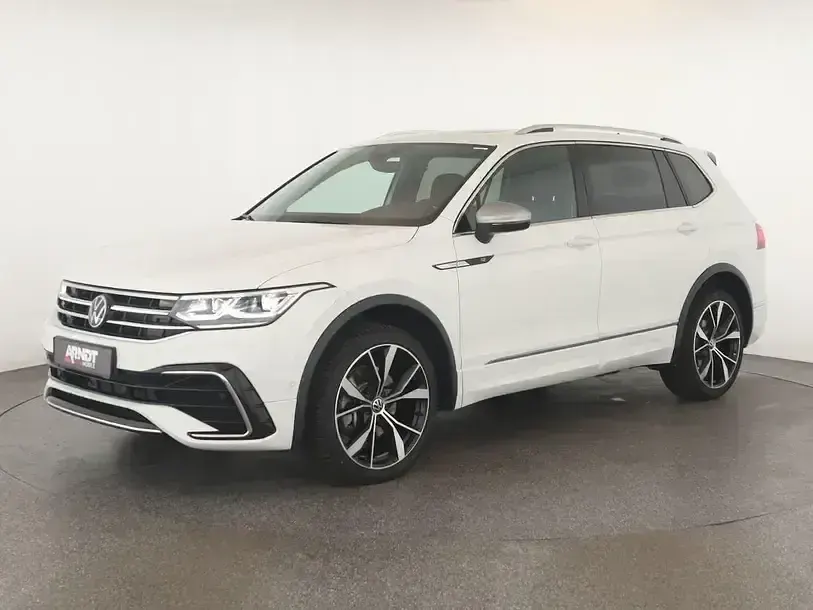 Gebraucht VW Tiguan Allspace R-line 193 PS (141 kW) 2024 Pure white SUV
