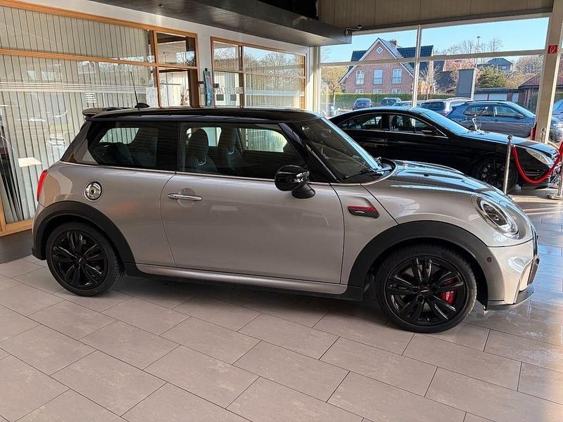 Gebraucht Mini John Cooper Works Essential 231 PS (169 kW) 2023 Silber Kleinwagen