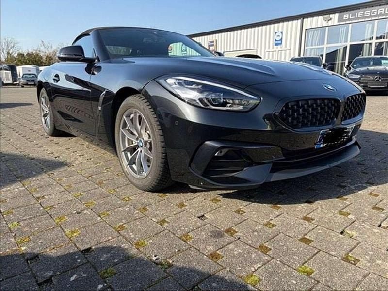Gebraucht BMW Z4 Advantage 197 PS (144 kW) 2022 Black sapphire metallic Cabrio