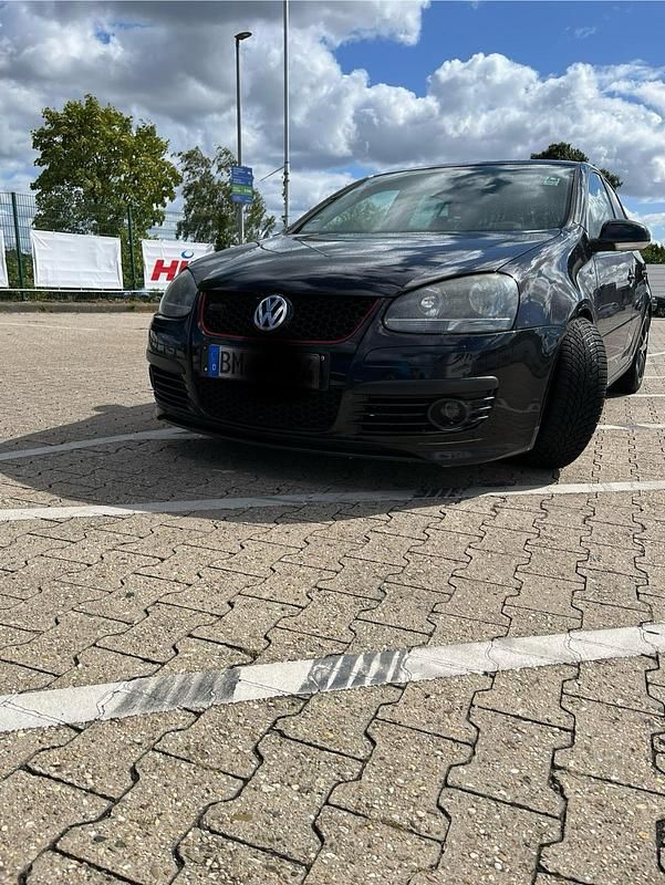 Schwarz Gebraucht 2008 VW Golf V R-line Limousine | 5.500 € (Etwas zu teuer) - Bild 1/4