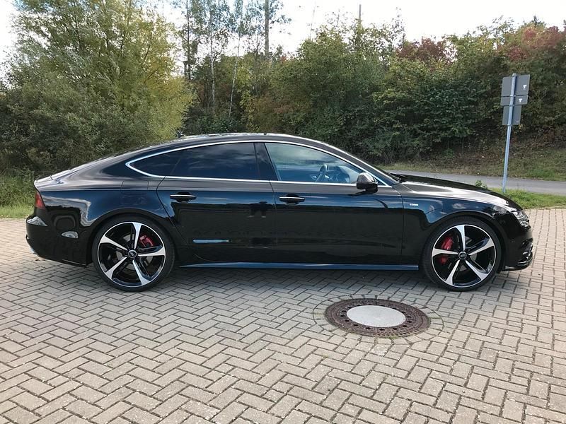 Schwarz Gebraucht 2016 Audi A7 Sportback Ambiente Kleinwagen | 28.500 € (Teuer) - Bild 1/4