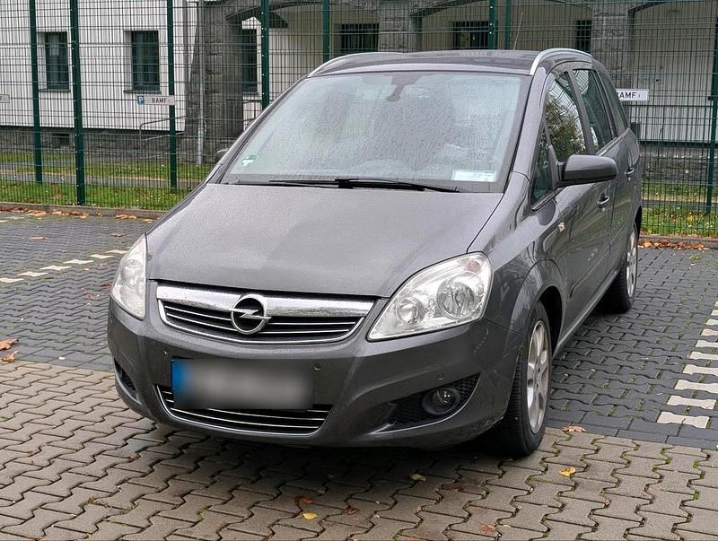 Grau Gebraucht 2009 Opel Zafira Sport Van / Kleinbus | 4.650 € (Etwas zu teuer) - Bild 1/4