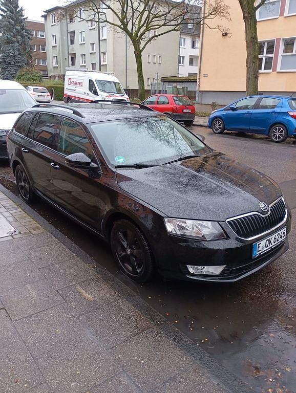 Gebraucht Skoda Octavia Active 105 PS (77 kW) 2014 Schwarz Kleinwagen