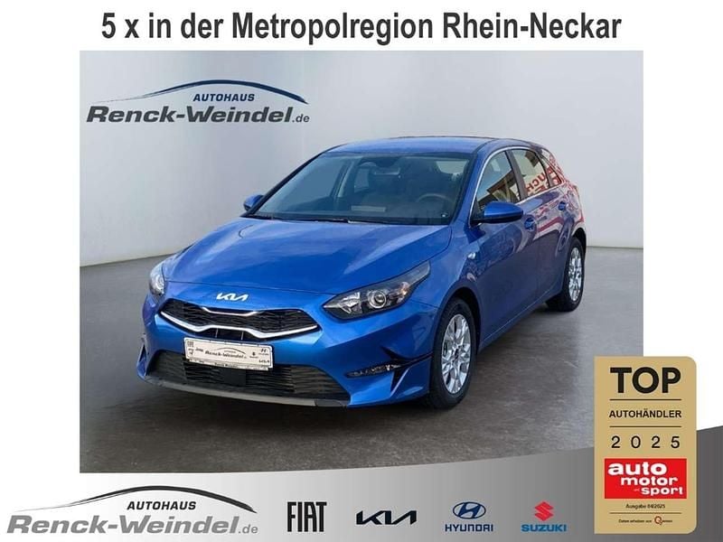 Blau Gebraucht 2024 Kia Ceed Vision Kleinwagen | 24.689 € (Fairer Preis) - Bild 1/4
