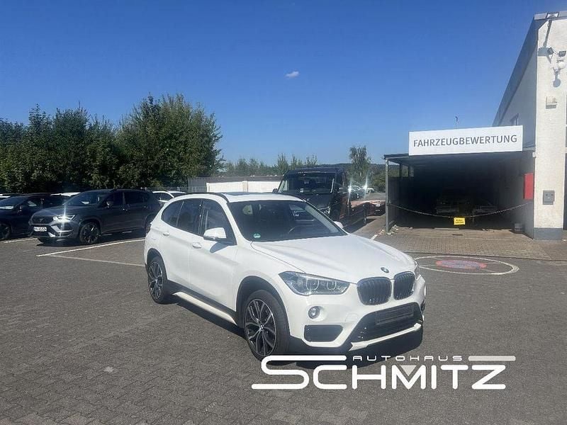 Weiß Gebraucht 2016 BMW X1 Shadowline SUV | 16.450 € (Guter Preis) - Bild 1/4