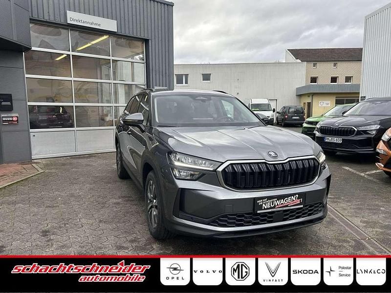Grau Neu 2025 Skoda Kodiaq Selection SUV | 43.990 € (Fairer Preis) - Bild 1/4