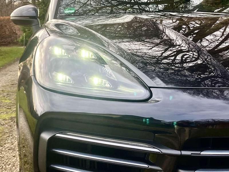 Second-hand Porsche Cayenne 340 CP (250 kW) 2020 Negru SUV