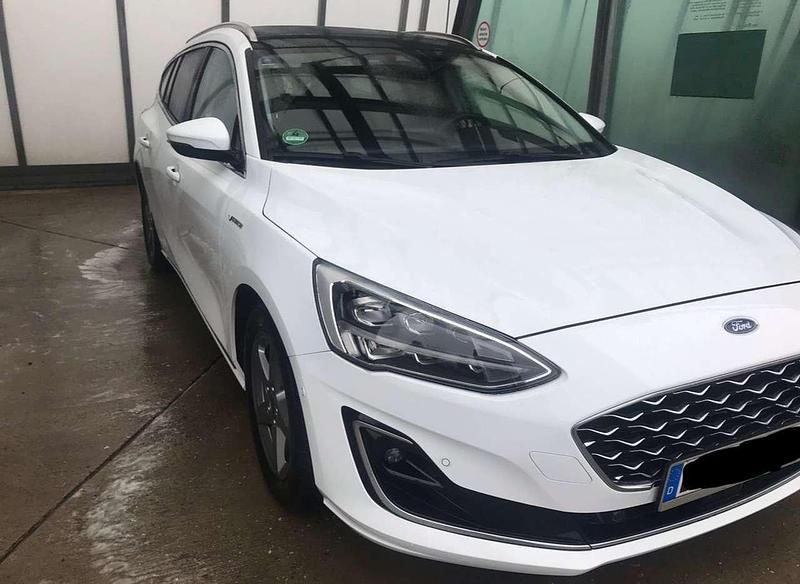 Gebraucht Ford Focus Vignale 182 PS (133 kW) 2019 Weiß Kombi