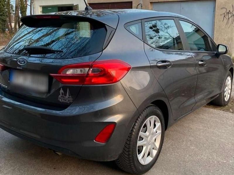Gebraucht Ford Fiesta Trend 71 PS (52 kW) 2018 Grau Kleinwagen