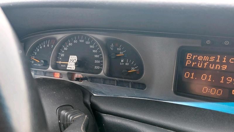 Gebraucht Opel Vectra 116 PS (85 kW) 1999 Silber Limousine