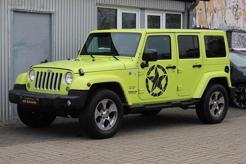 Grün Gebraucht 2017 Jeep Wrangler Unlimited Sahara SUV | 29.980 € (Guter Preis) - Bild 1/4