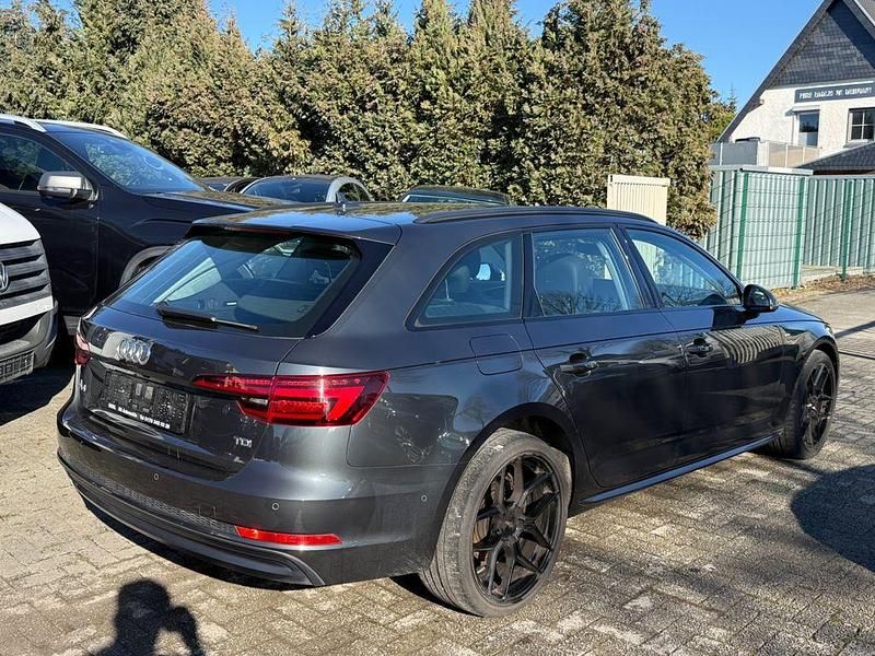 Gebraucht Audi A4 Design 218 PS (160 kW) 2018 Grau Kombi
