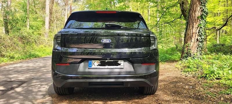 Second-hand Ford Explorer Extended Range 210 kW (286 CP) 2025 Negru SUV