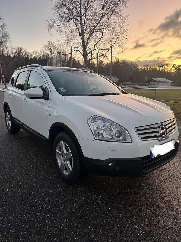 Weiß Gebraucht 2010 Nissan Qashqai +2 SUV | 6.500 € (Guter Preis) - Bild 1/4