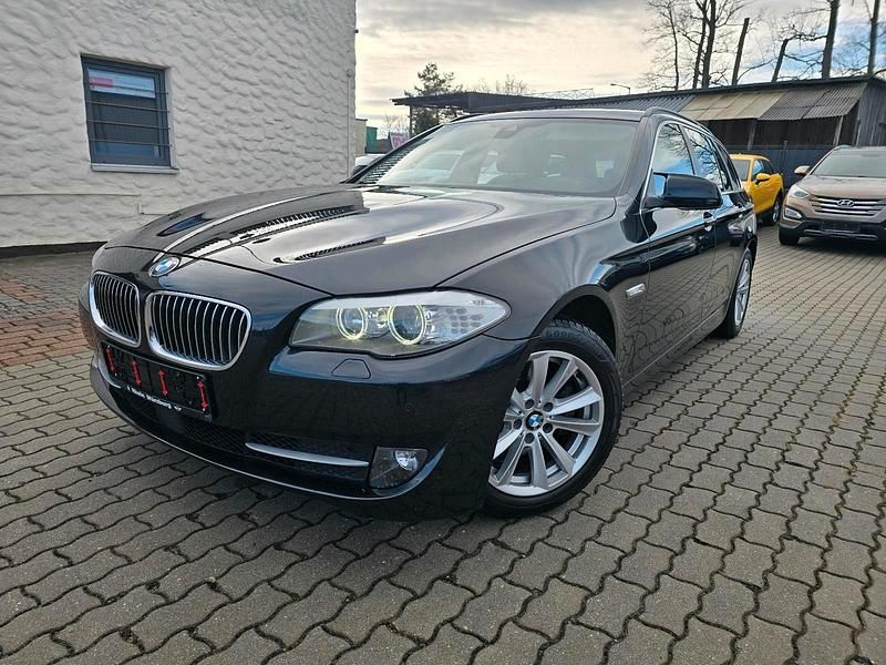 Gebraucht BMW 520 184 PS (135 kW) 2013 Schwarz Kombi