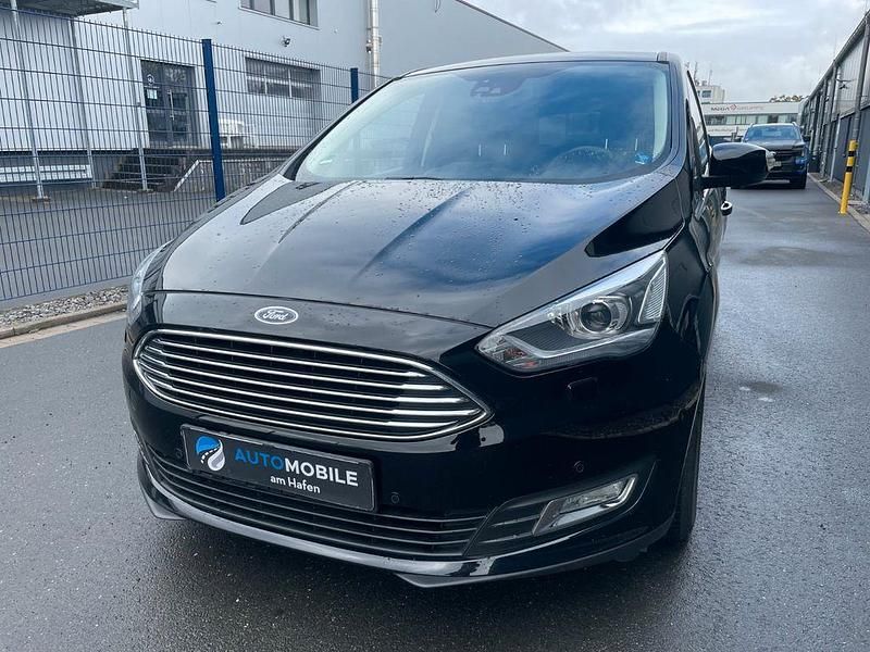 Gebraucht Ford C-MAX Titanium 125 PS (91 kW) 2019 Schwarz Van / Kleinbus