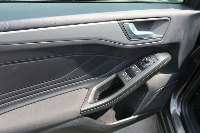 Używany Ford Focus ST-Line 155 KM (114 kW) 2022 Szary Kombi