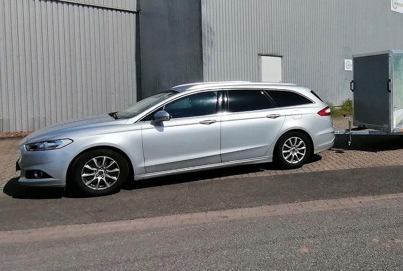 Silber Gebraucht 2015 Ford Mondeo Trend Limousine | 8.900 € (Fairer Preis) - Bild 1/1