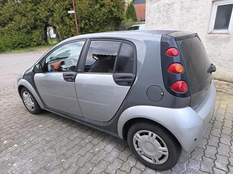 Usado Smart ForFour 95 HP (69 kW) 2004 Cinzento Citadino