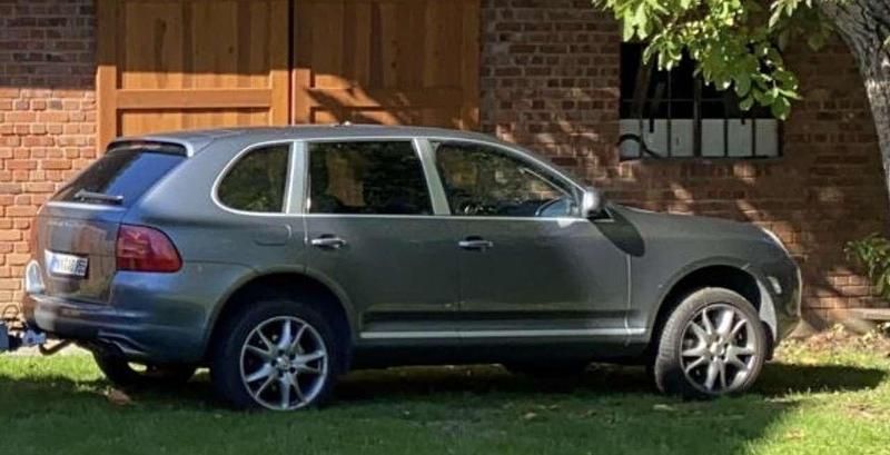 Grau Gebraucht 2006 Porsche Cayenne S SUV | 5.000 € (Superpreis) - Bild 1/4