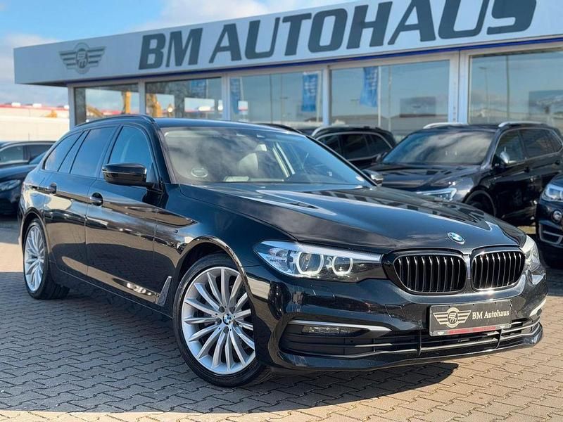 Schwarz Gebraucht 2018 BMW 520 Performance Kombi | 21.490 € (Fairer Preis) - Bild 1/4