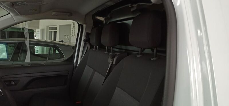 Gebraucht Opel Vivaro-e Combi Edition 120 PS (88 kW) 2023 Weiß Van / Kleinbus