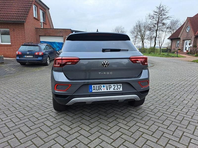 Gebraucht VW T-Roc Move 150 PS (110 kW) 2023 Grau SUV