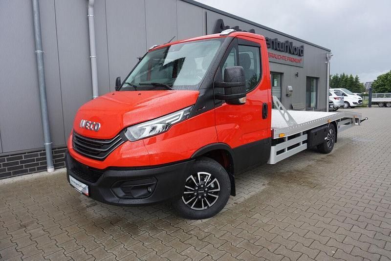 Rot Neu 2024 Iveco Daily Van / Kleinbus | 54.750 € (Etwas zu teuer) - Bild 1/4