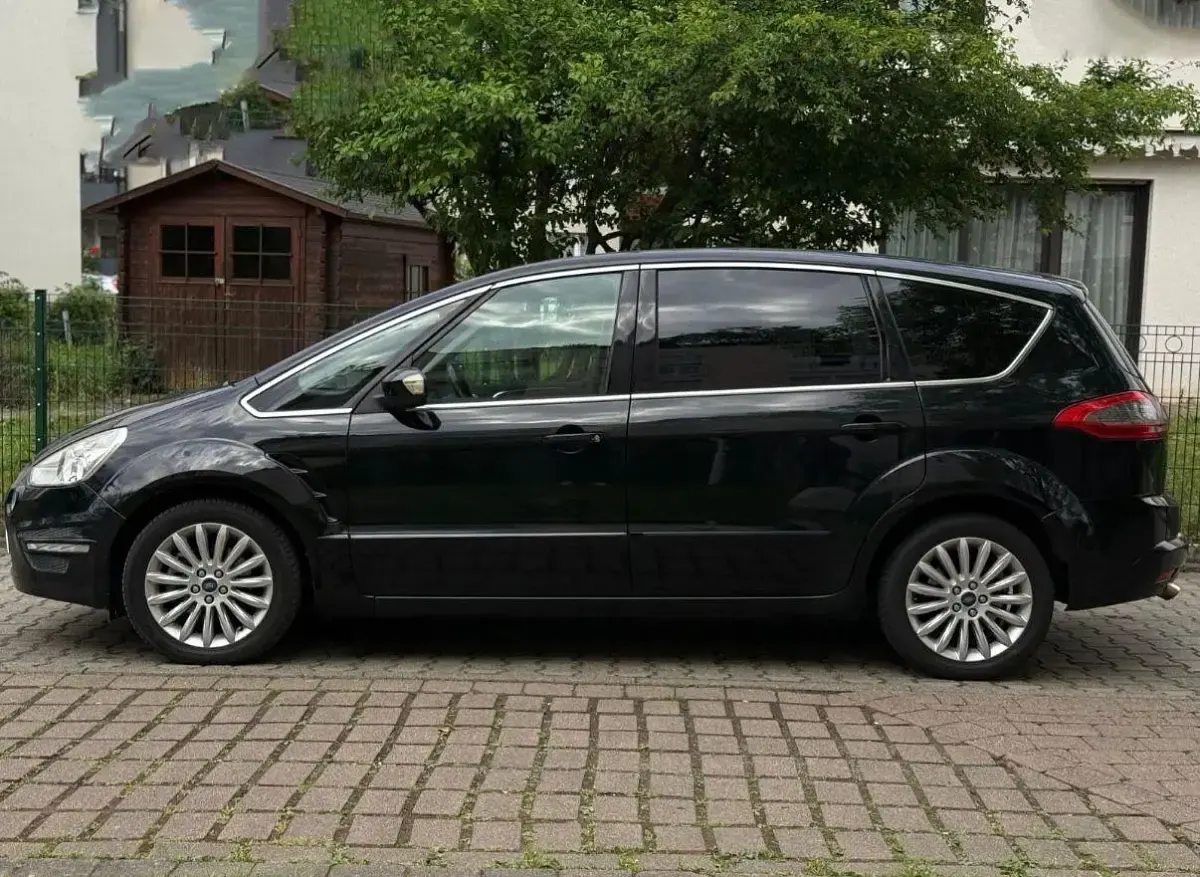 Gebraucht Ford S-MAX Titanium 163 PS (119 kW) 2012 Schwarz Van / Kleinbus