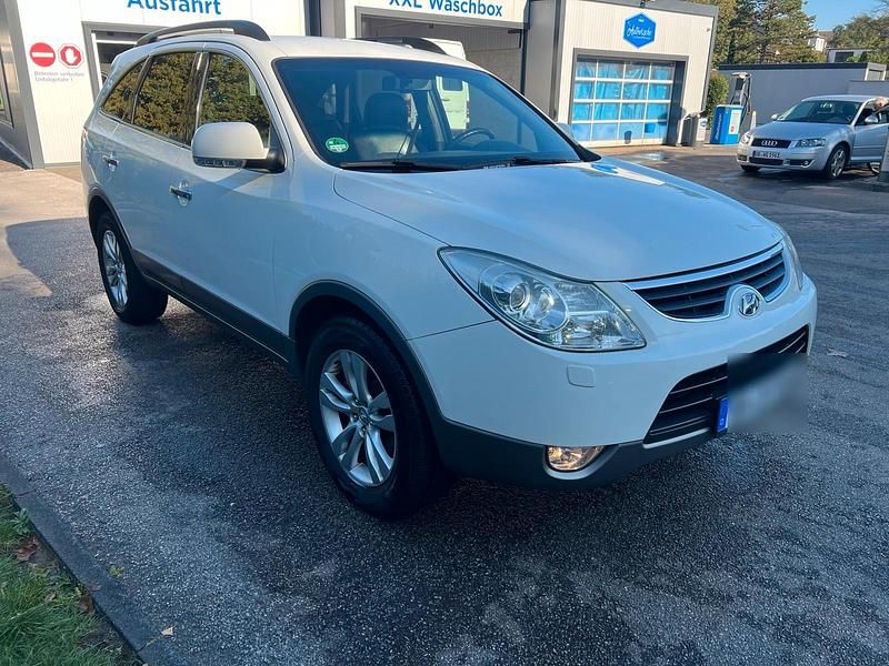 Weiß Gebraucht 2010 Hyundai Veracruz SUV | 8.000 € (Fairer Preis) - Bild 1/4