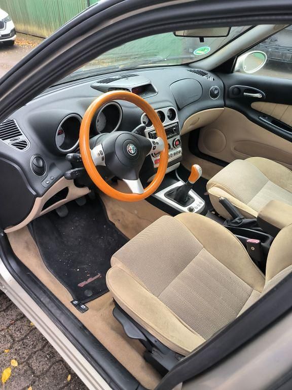 Gebraucht Alfa Romeo 156 166 PS (122 kW) 2004 Gold Limousine