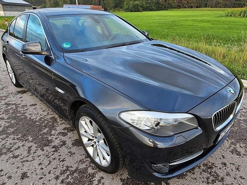 Gebraucht BMW 523 204 PS (150 kW) 2011 Schwarz Limousine