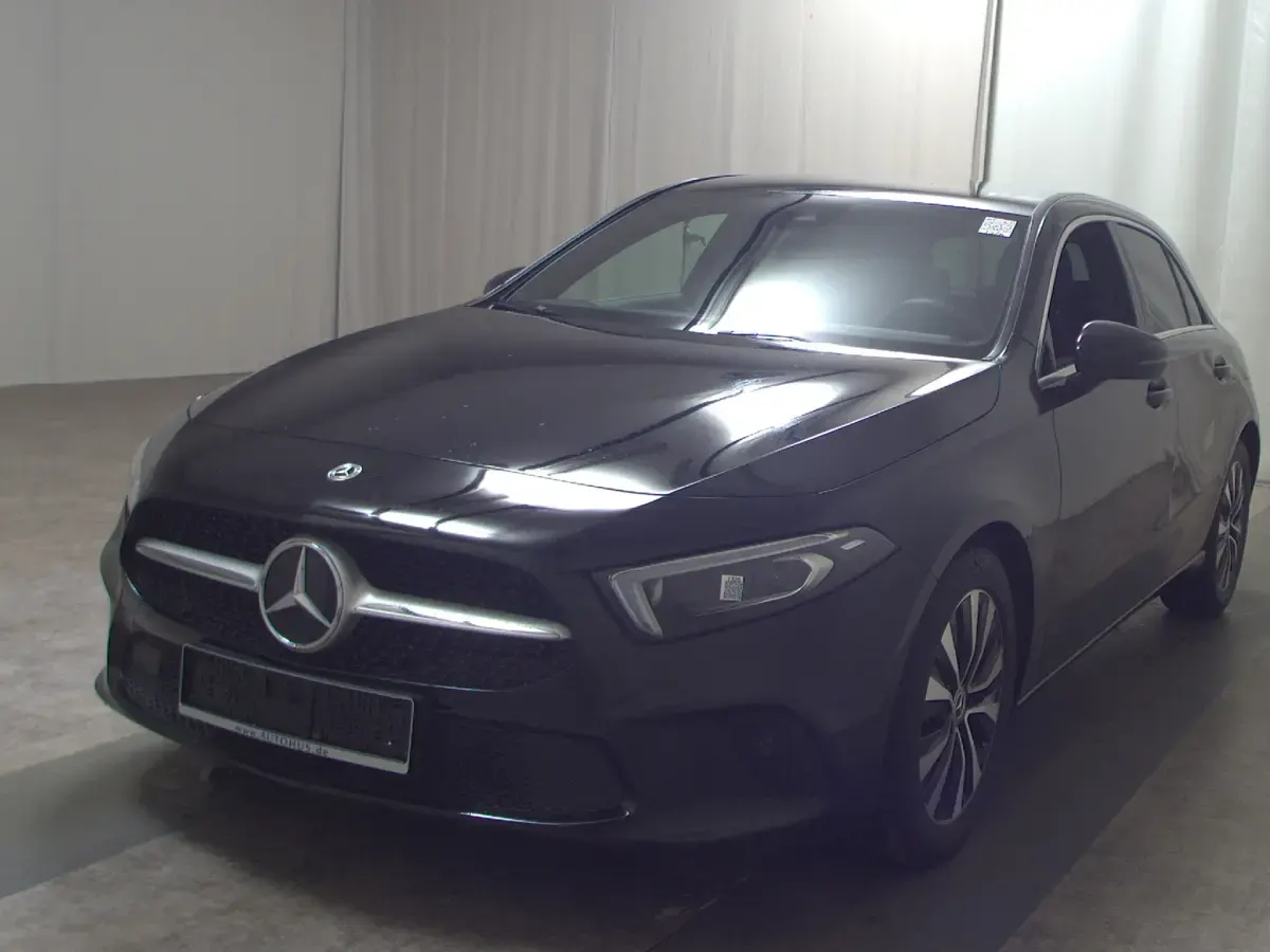 Gebraucht Mercedes A200 Progressive 150 PS (110 kW) 2022 Schwarz Limousine