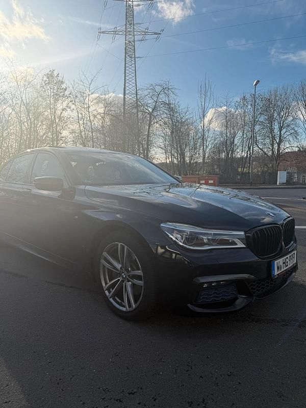 Gebraucht BMW 730 M Sport 265 PS (194 kW) 2017 Blau Limousine