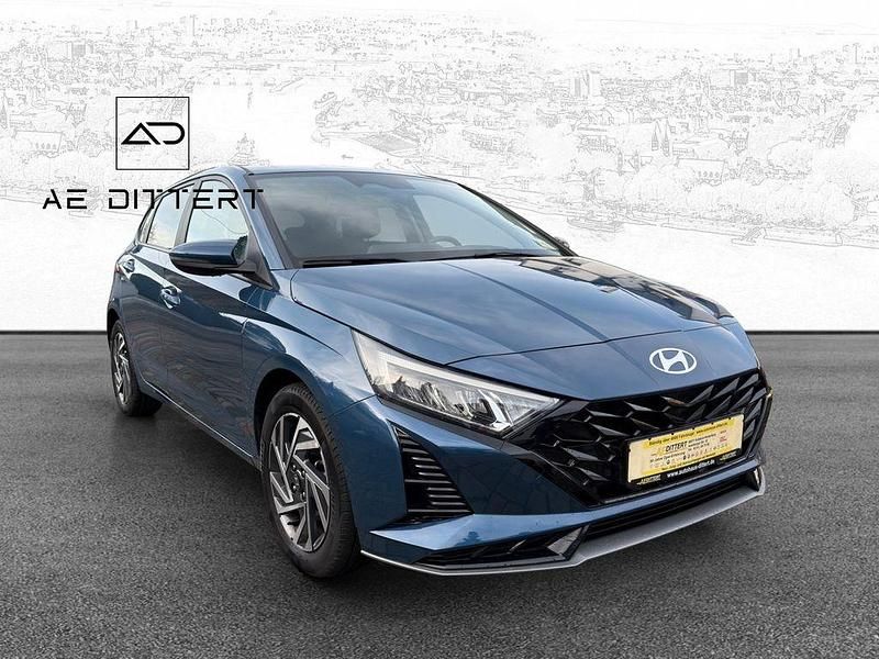 Gebraucht Hyundai i20 Trend 101 PS (74 kW) 2025 Blau Kleinwagen