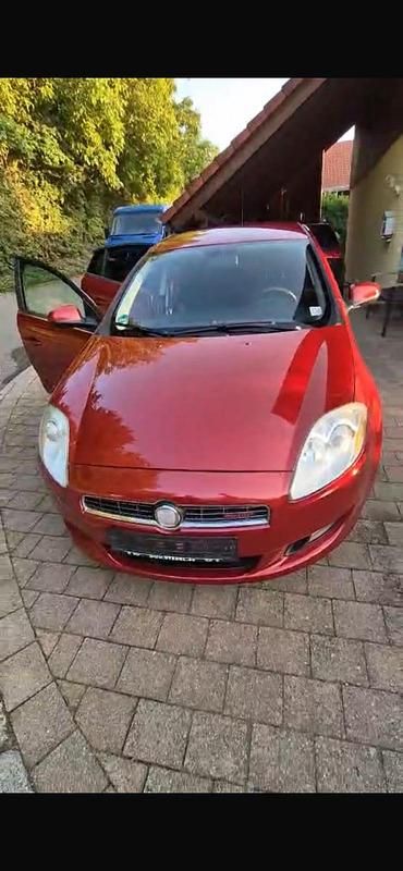 Rot Gebraucht 2009 Fiat Bravo Kleinwagen | 2.200 € (Fairer Preis) - Bild 1/4