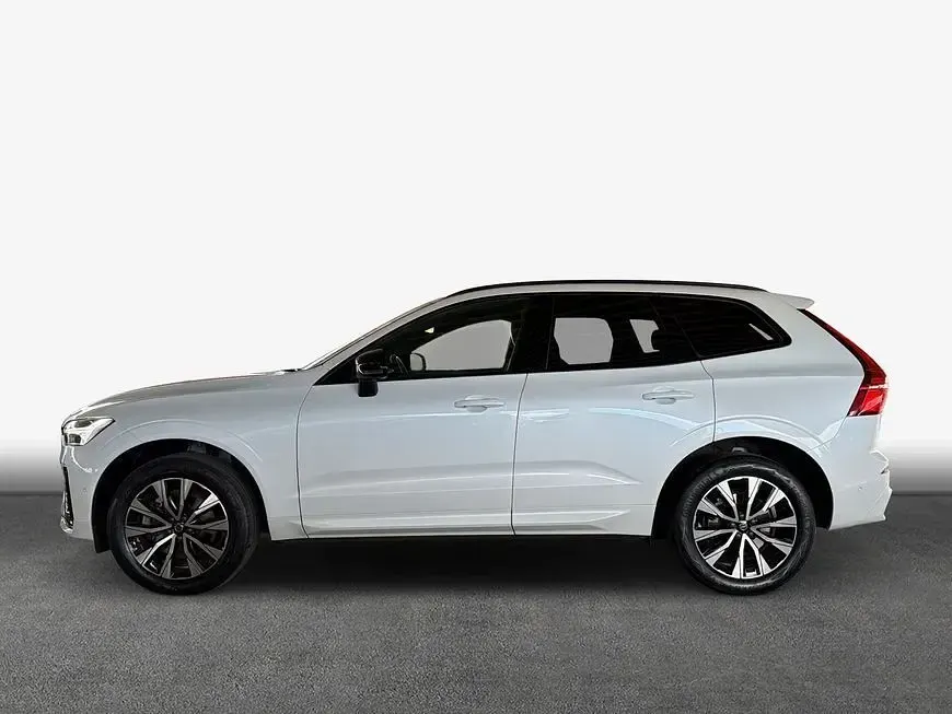 Gebraucht Volvo XC60 Plus 197 PS (144 kW) 2023 Crystal weißperleffekt SUV