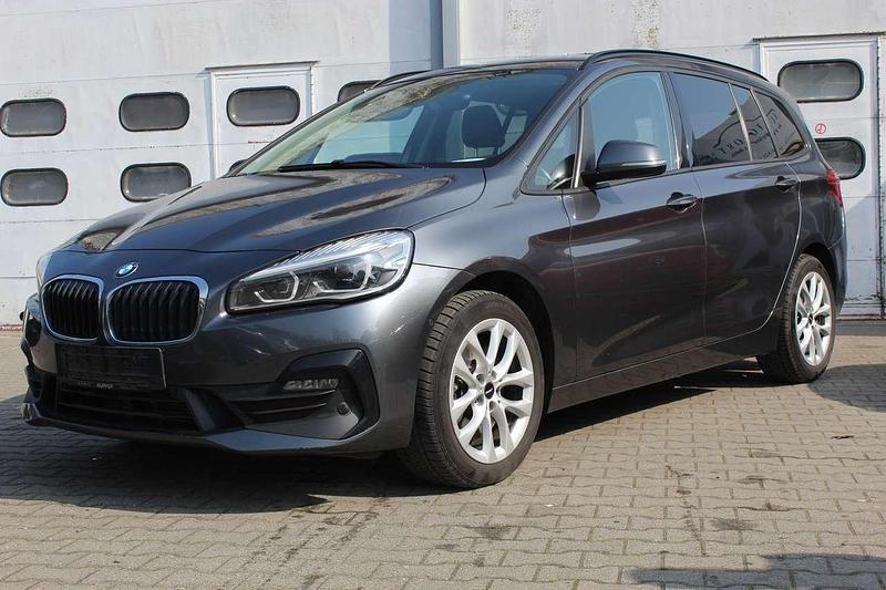 Gebraucht BMW 220 Advantage 190 PS (139 kW) 2020 Mineralgrau metallic Van / Kleinbus