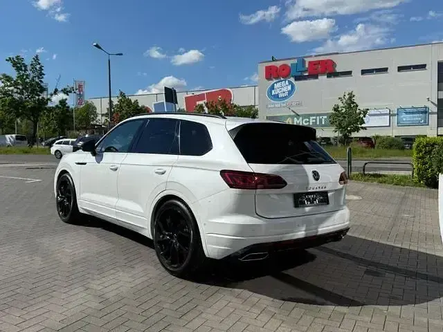 Gebraucht VW Touareg R-line 231 PS (169 kW) 2021 Oryxweiss (metallic) SUV